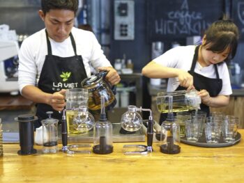 How to create standards for restaurant kitchen and bar operations